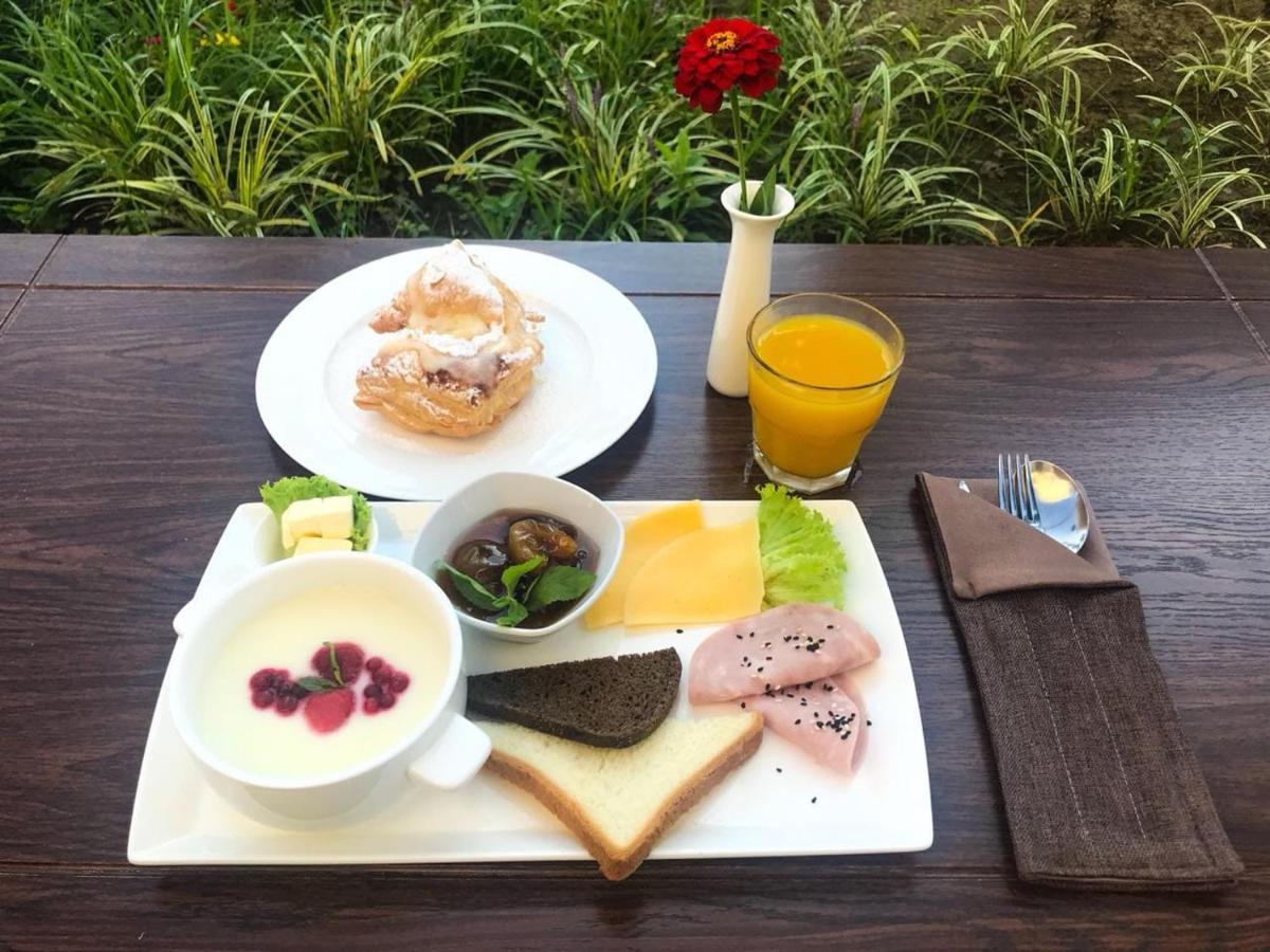 Dioskuria Hotel Сухумі Екстер'єр фото
