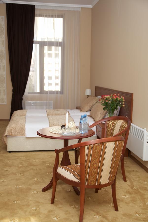 Dioskuria Hotel Сухумі Екстер'єр фото