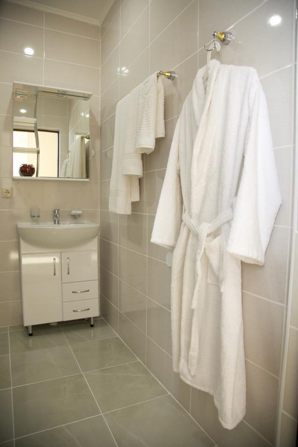 Dioskuria Hotel Сухумі Екстер'єр фото