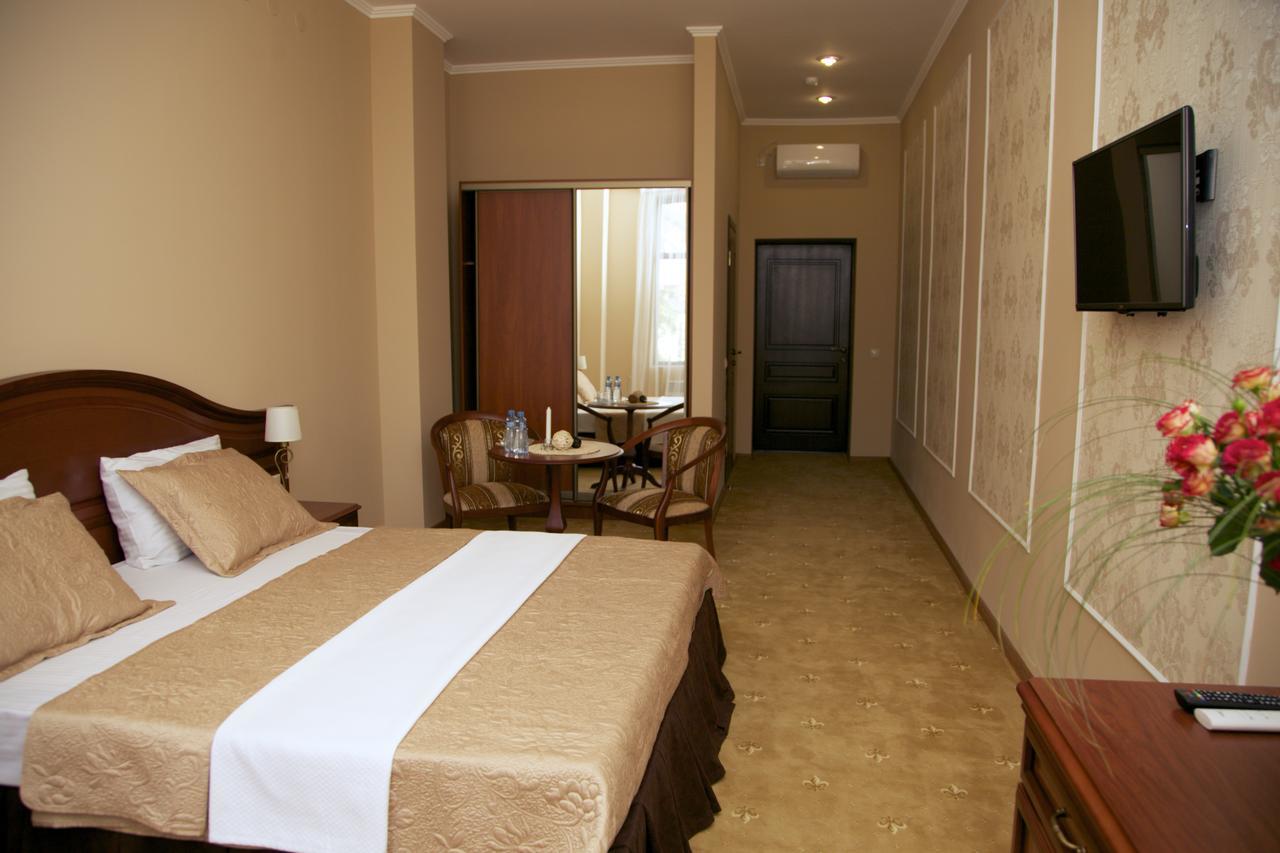 Dioskuria Hotel Сухумі Екстер'єр фото