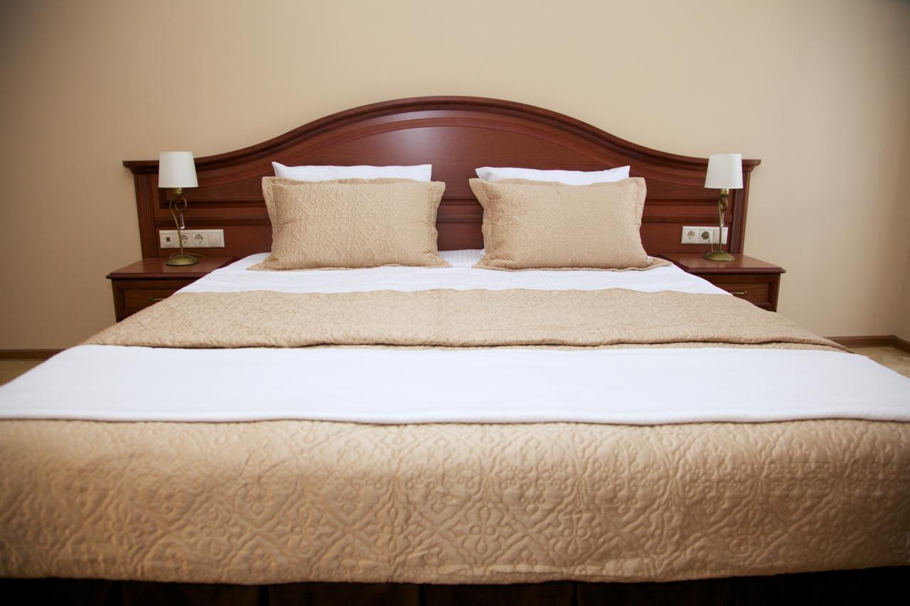 Dioskuria Hotel Сухумі Екстер'єр фото